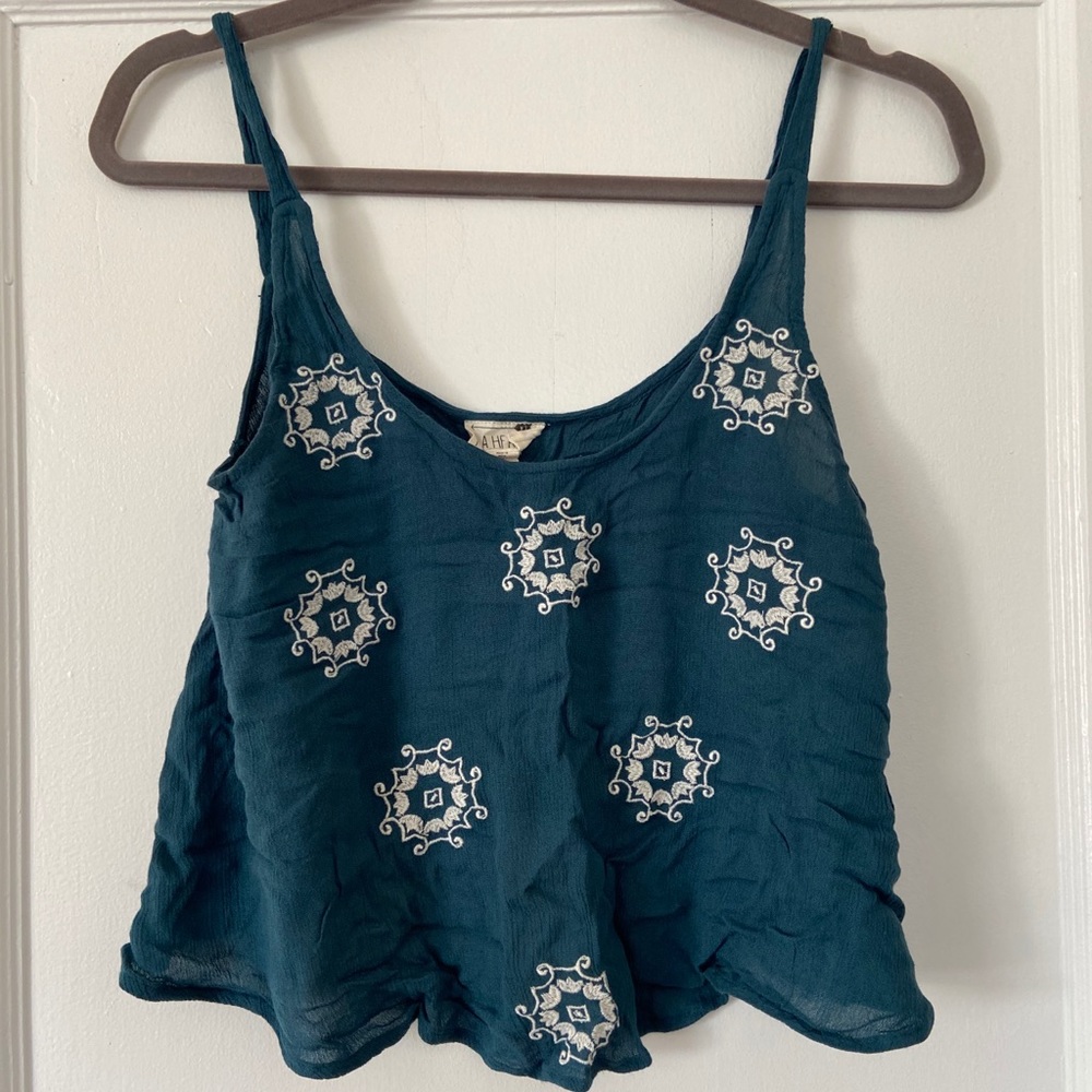 PacSun/L.A. Hearts Flowy Crop Top